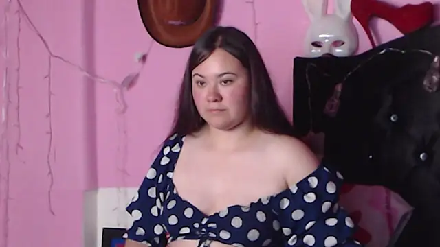 NikkiRous  online show from January 24, 4:28 pm