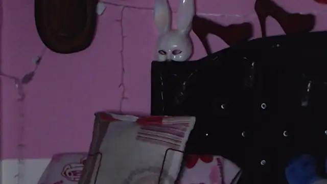 NikkiRous  online show from January 31, 1:23 pm