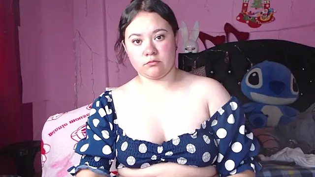 NikkiRous  online show from February 22, 4:09 pm