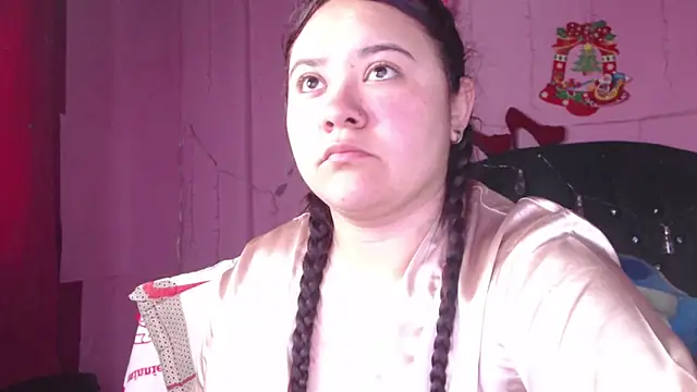 NikkiRous  online show from March 15, 1:07 pm