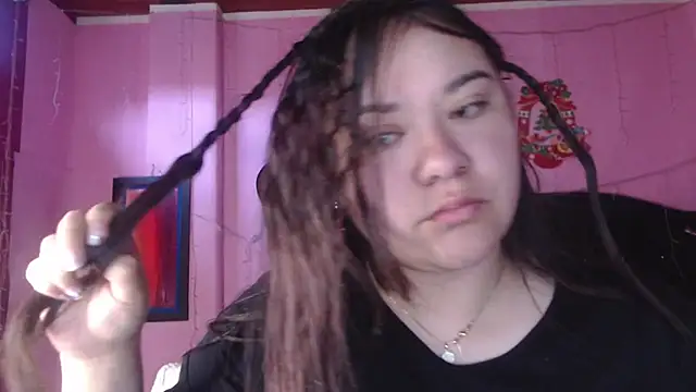 NikkiRous  online show from September 23, 12:30 pm