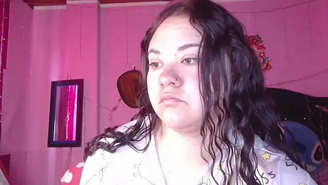 NikkiRous  online show from November 18, 2:10 pm