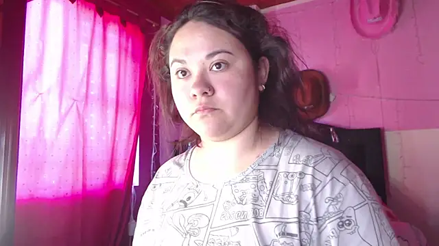 NikkiRous  online show from February 9, 1:15 pm