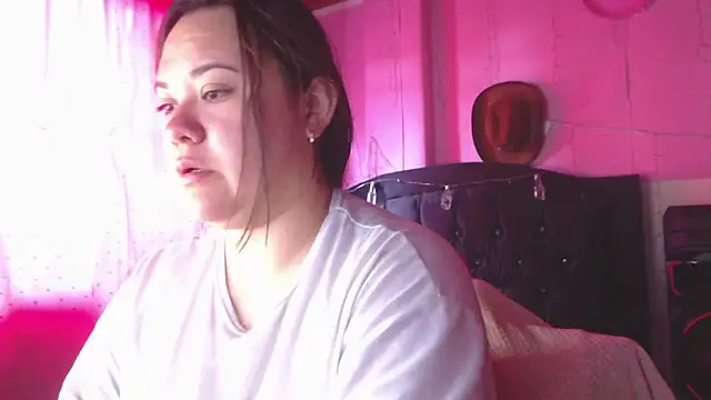 NikkiRous  online show from May 25, 1:17 pm