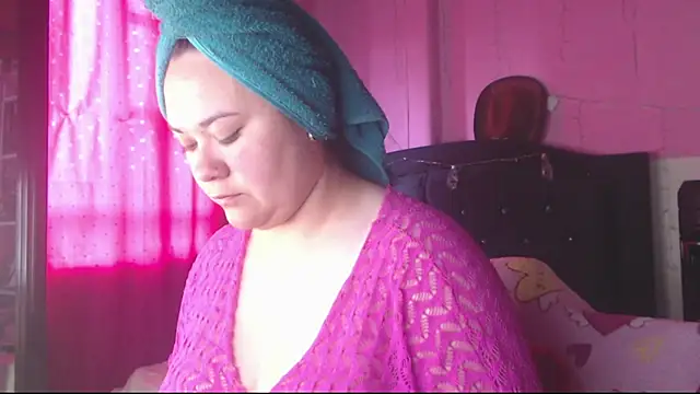 Snapshot of NikkiRous_ chatting on July 18, 1:15 pm NikkiRous online show from July 18, 1:15 pm