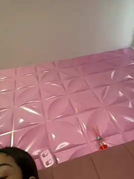 Snapshot of Ema_azel chatting on February 12, 1:37 pm Ema azel online show from February 12, 1:37 pm