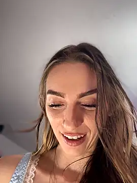 BrattyBae xo online show from April 26, 4:48 pm