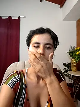 Snapshot of kanela3434 chatting on October 31, 11:17 pm kanela3434 online show from October 31, 11:17 pm