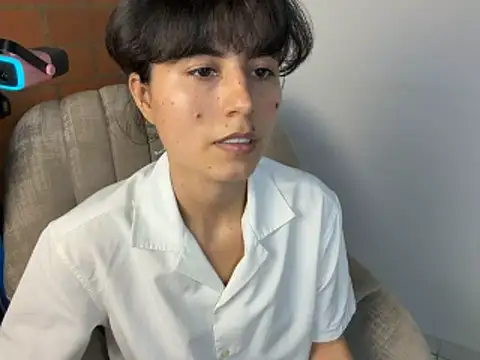 kanela3434 online show from May 12, 9:34 pm