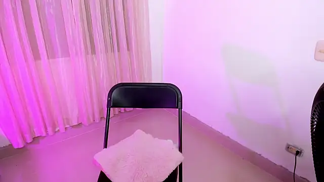 vale kross online show from October 25, 3:07 pm