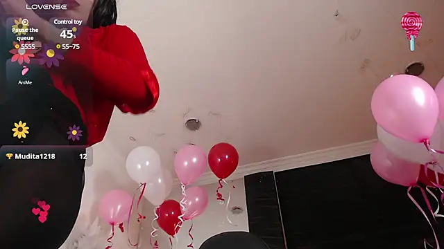 Snapshot of Giorgina_Parado chatting on February 14, 4:15 am Giorgina Parado online show from February 14, 4:15 am