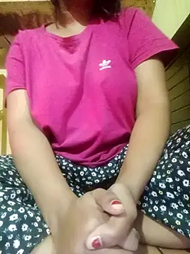 Snapshot of Im_Cute chatting on January 6, 5:06 pm Im Cute online show from January 6, 5:06 pm