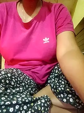 Snapshot of Im_Cute chatting on January 6, 8:07 pm Im Cute online show from January 6, 8:07 pm