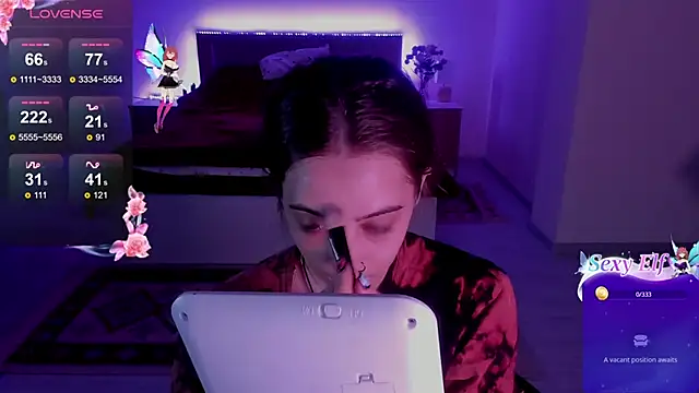 Snapshot of MelodyElf chatting on April 20, 5:48 pm MelodyElf online show from April 20, 5:48 pm