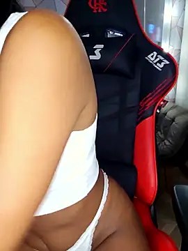 Snapshot of moreninhasilva chatting on January 10, 12:56 am moreninhasilva online show from January 10, 12:56 am