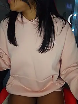 Snapshot of moreninhasilva chatting on May 15, 11:01 pm moreninhasilva online show from May 15, 11:01 pm