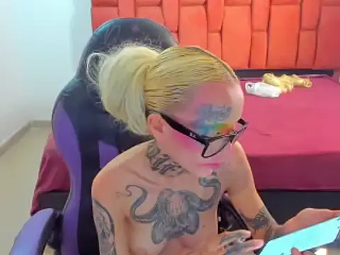 Snapshot of barbara_anal_squirt_ chatting on February 20, 4:36 pm barbara anal squirt online show from February 20, 4:36 pm