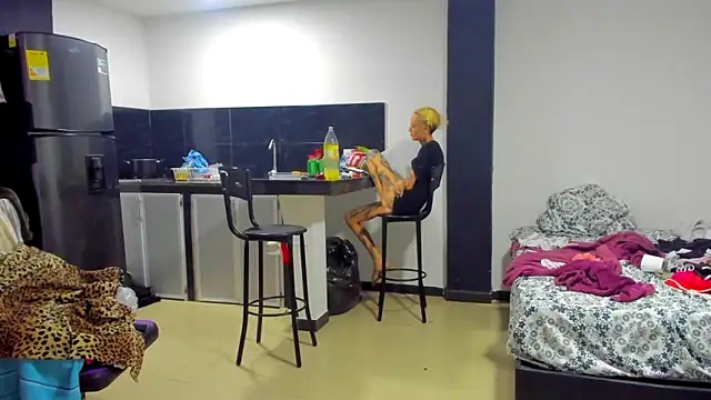 Snapshot of barbara_anal_squirt_ chatting on March 13, 12:02 pm barbara anal squirt online show from March 13, 12:02 pm