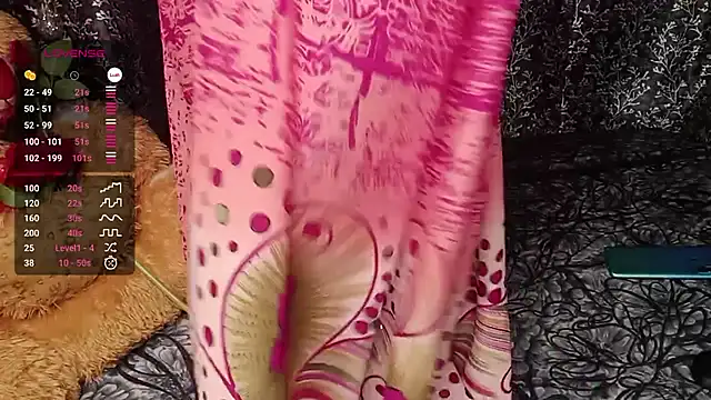 Snapshot of shuhana_ chatting on January 11, 12:55 am shuhana online show from January 11, 12:55 am