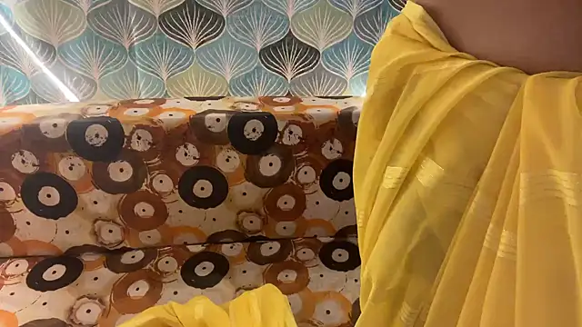 Snapshot of shuhana_ chatting on December 4, 4:55 am shuhana online show from December 4, 4:55 am