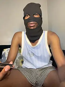 Gifttheskimaskboy online show from March 30, 6:31 pm