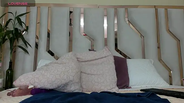 Snapshot of TifanyChill chatting on January 28, 2:32 am TifanyChill online show from January 28, 2:32 am