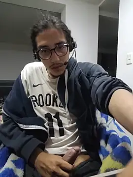 dirtytw0230 online show from March 18, 8:28 am