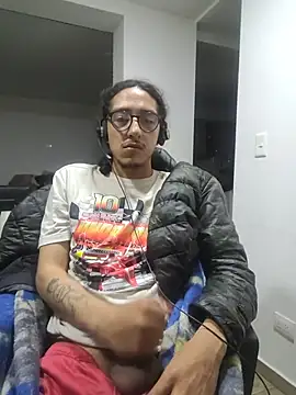 dirtytw0230 online show from May 6, 9:58 am