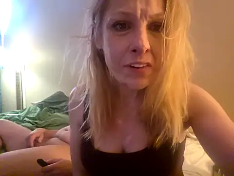 we8camgirl online show from September 8, 2:27 pm