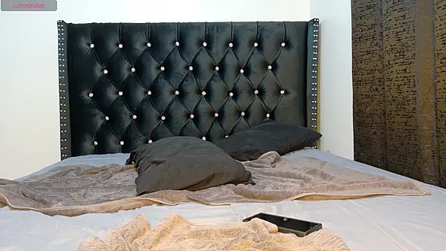 Snapshot of online_bestie chatting on March 17, 6:29 am online bestie online show from March 17, 6:29 am