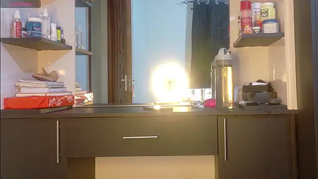 online bestie online show from February 5, 9:14 am