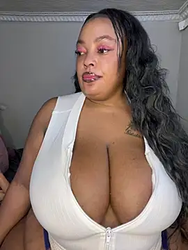 Katamia25 online show from February 9, 3:43 am