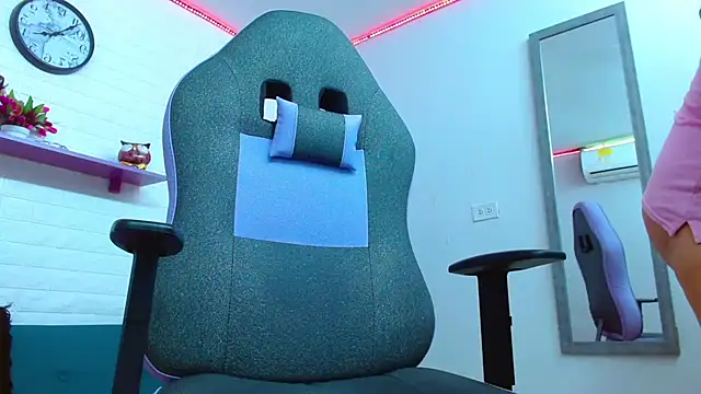 snowflake xxx online show from January 14, 7:32 pm