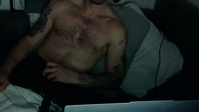 Snapshot of Alphanik4 chatting on December 20, 7:04 am Alphanik4 online show from December 20, 7:04 am