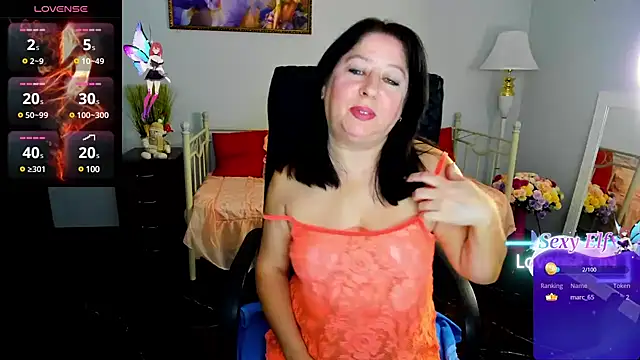 Julia Dean online show from January 20, 1:11 pm