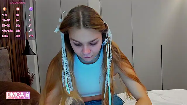 Molly sweetie online show from November 12, 7:09 am