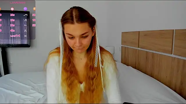 Molly sweetie online show from March 2, 7:15 am