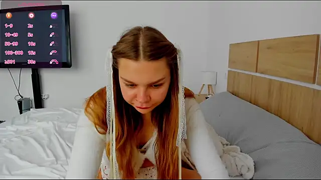 Snapshot of Molly_sweetie chatting on April 5, 6:21 am Molly sweetie online show from April 5, 6:21 am