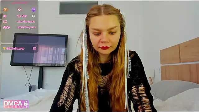 Snapshot of Molly_sweetie chatting on May 12, 6:32 am Molly sweetie online show from May 12, 6:32 am