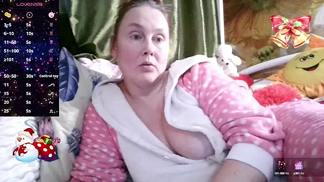 Snapshot of pussykroshka chatting on December 27, 3:59 pm pussykroshka online show from December 27, 3:59 pm