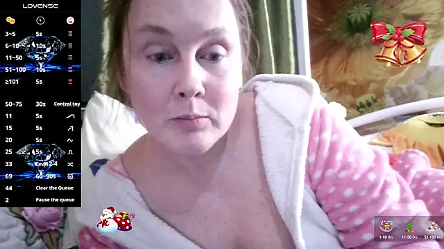 Snapshot of pussykroshka chatting on December 30, 8:47 pm pussykroshka online show from December 30, 8:47 pm