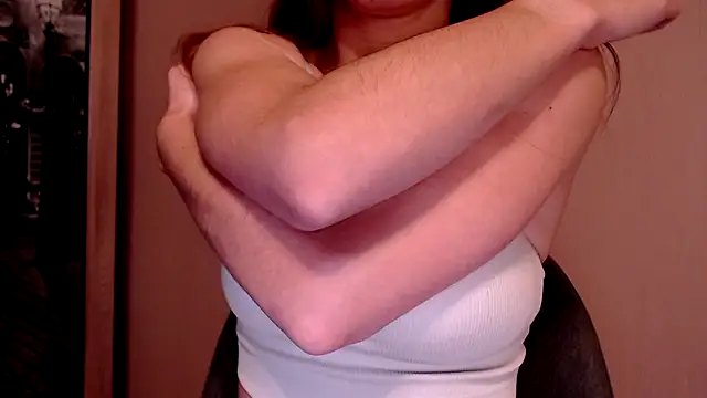 tiny lily online show from December 20, 5:40 pm