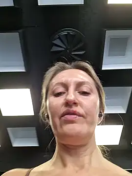 Snapshot of Miss____Mia_ chatting on January 26, 11:17 am Miss Mia online show from January 26, 11:17 am