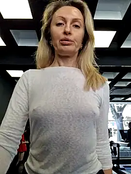 Snapshot of Miss____Mia_ chatting on February 23, 11:33 am Miss Mia online show from February 23, 11:33 am