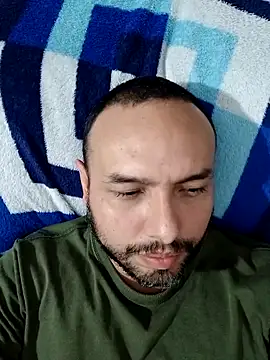 Snapshot of ElSunEagle chatting on March 6, 5:03 am ElSunEagle online show from March 6, 5:03 am