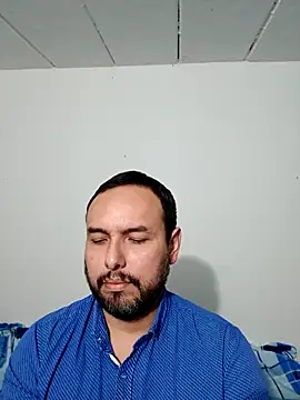 Snapshot of ElSunEagle chatting on October 13, 3:50 am ElSunEagle online show from October 13, 3:50 am