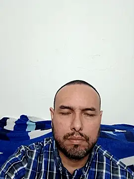 Snapshot of ElSunEagle chatting on November 21, 3:38 am ElSunEagle online show from November 21, 3:38 am