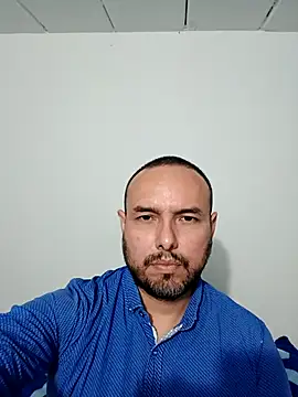 Snapshot of ElSunEagle chatting on November 24, 4:56 am ElSunEagle online show from November 24, 4:56 am