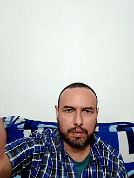 Snapshot of ElSunEagle chatting on November 27, 2:24 am ElSunEagle online show from November 27, 2:24 am