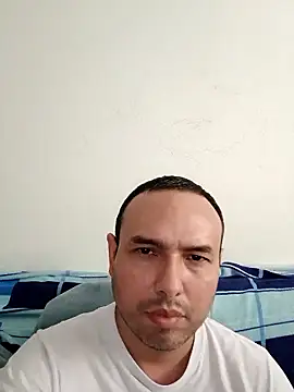 Snapshot of ElSunEagle chatting on December 16, 3:06 pm ElSunEagle online show from December 16, 3:06 pm